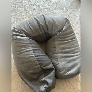 Adjustable keep-cool pregnancy pillow